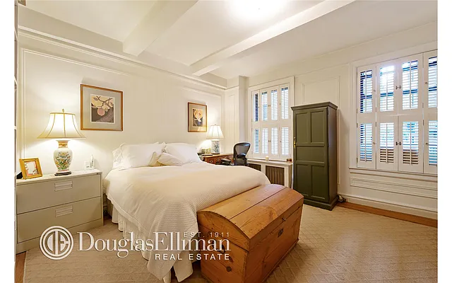 Sold by Douglas Elliman | media 19