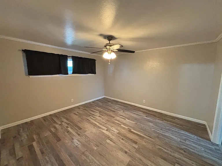 1903 W Fountain Way — Photo 12