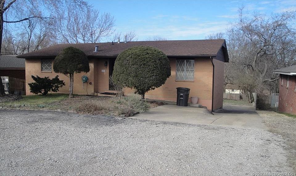 1st image of 1609 SE Washington Blvd