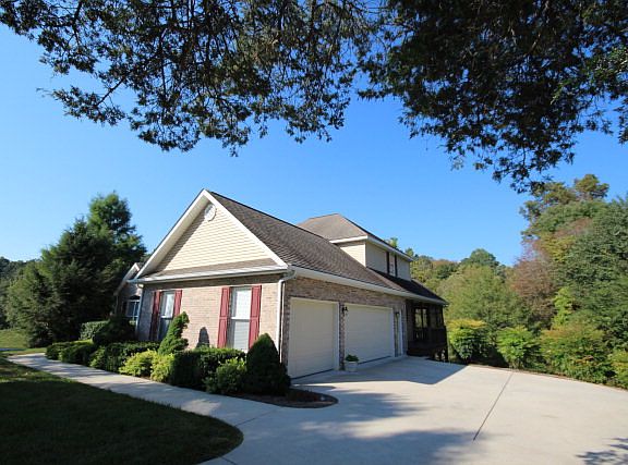 2nd image of 3625 Tolbert Dr