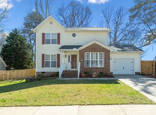 605 Wyndham Dr, Fuquay Varina, NC 27526