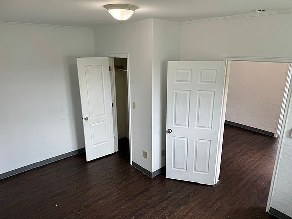 4th image of 17 Hunt St