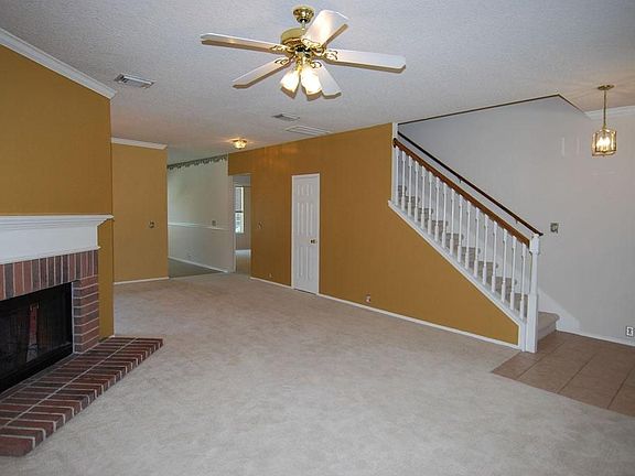 5th image of 19010 Summer Anne Dr
