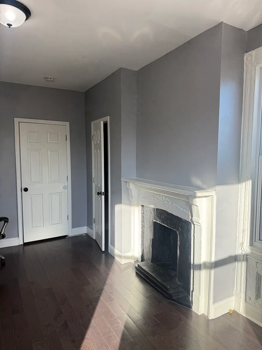 Building Photo - 142 Sherman Ave #2