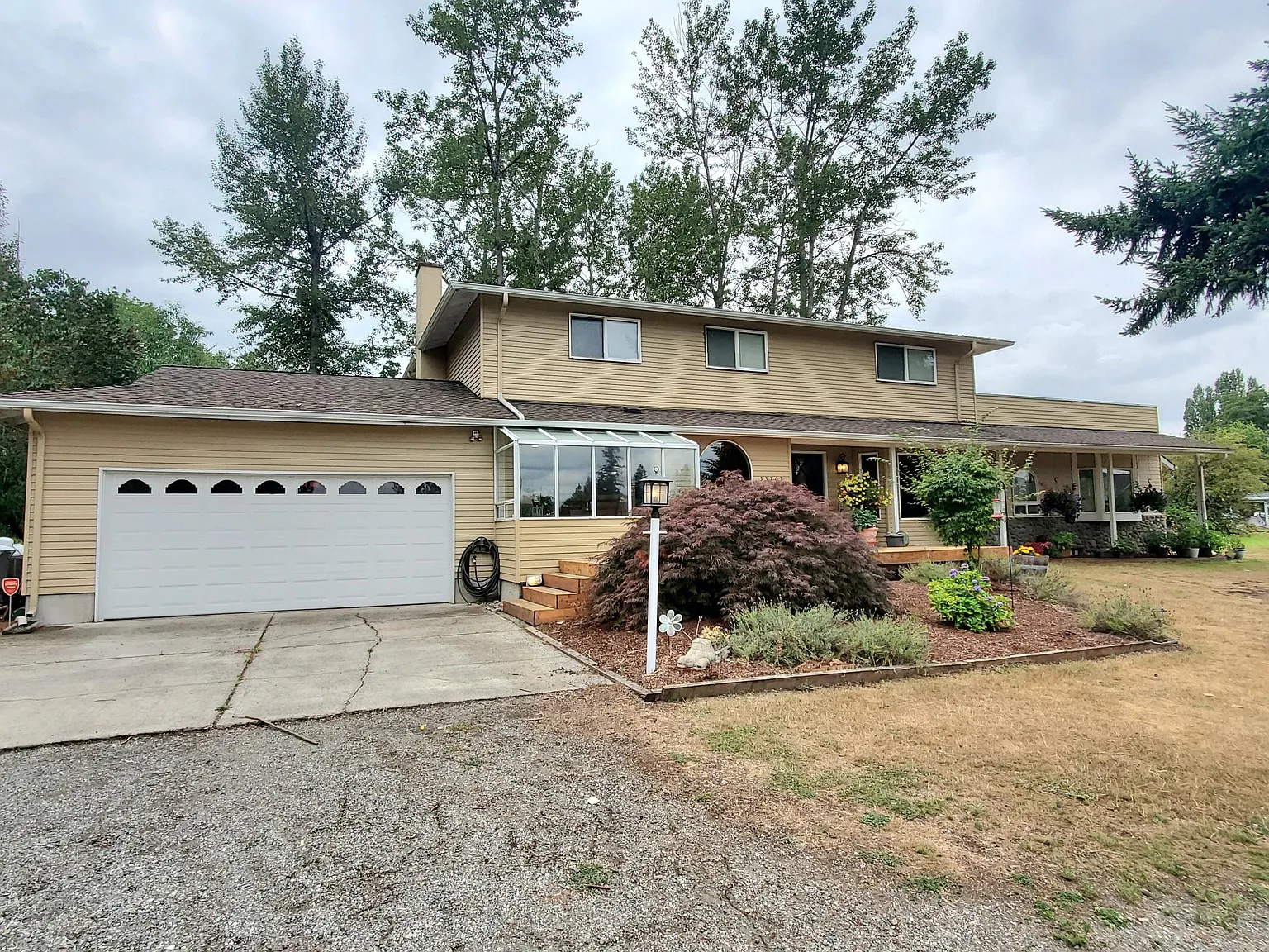 5 bed, 3.5 bath, 2600 sqft, $4,350 — Photo 1