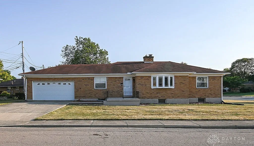 506 Tionda Dr N photo 1