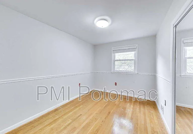 3510 Marlbrough Way — Photo 23