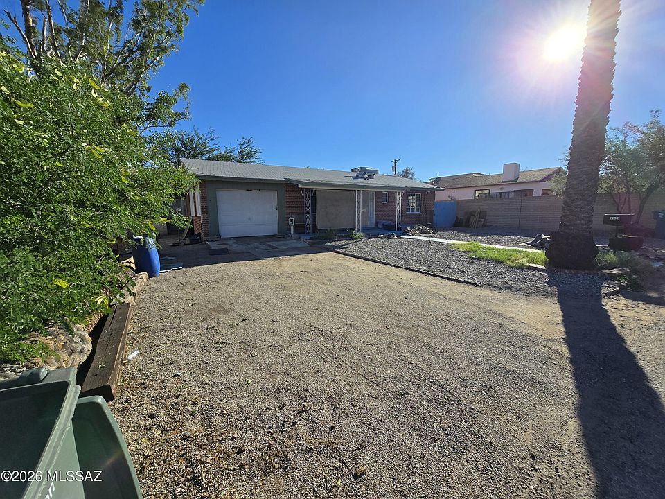 1st image of 2252 E Grant Rd