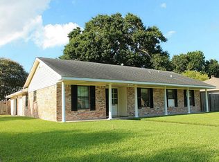 305 Reta Dr, Deer Park, TX 77536