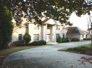 813 Battlefield Park Dr, Dalton, GA 30720