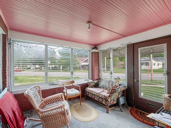 5th image of 1810 W 4th St