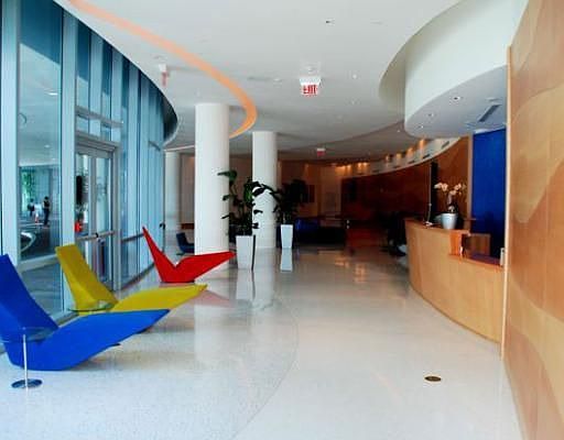4th image of 601 NE 36th St APT 2409
