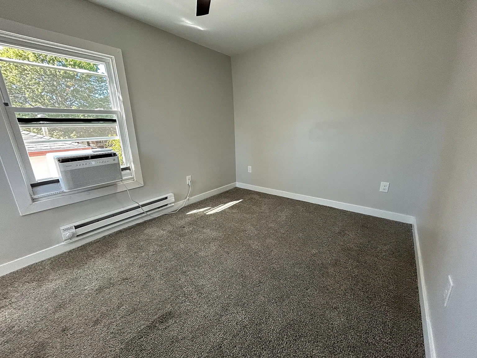 120 Garvey Ave — Photo 4