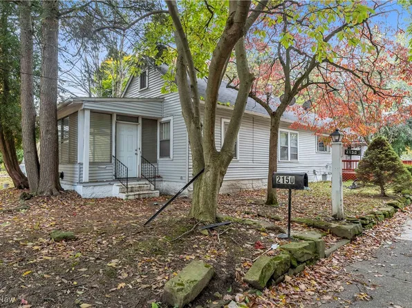 2150 Glenridge Rd, Euclid, OH 44117