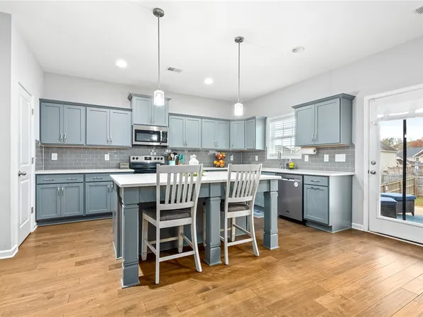 2204 Greene Way, Opelika, AL 36801