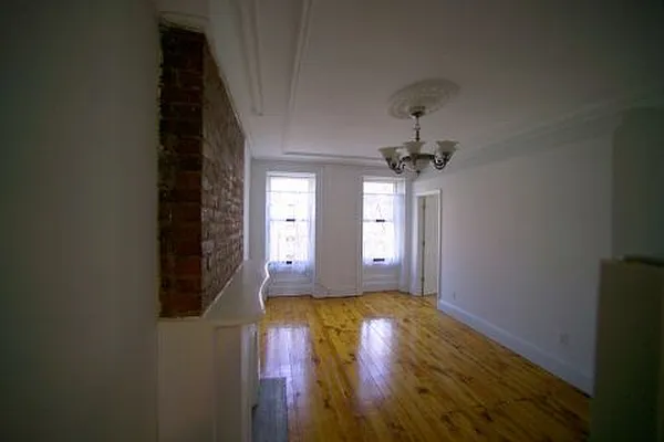 Rented by Alta Real Estate | media 43