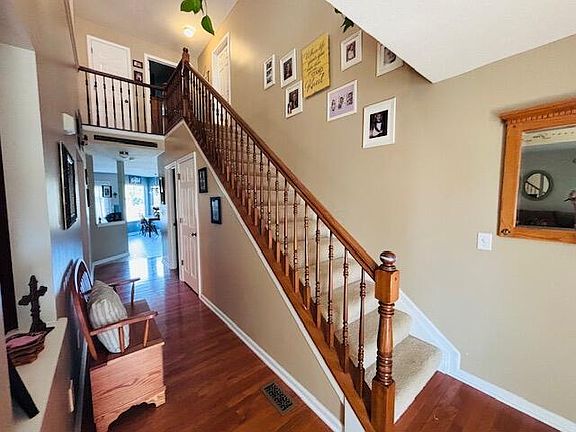 3rd image of 678 Hazel Bark Dr
