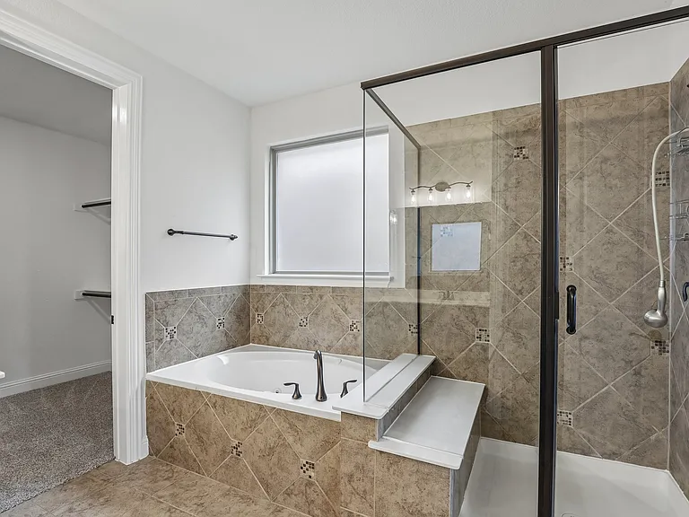 7228 Ridgepoint Dr — Photo 12