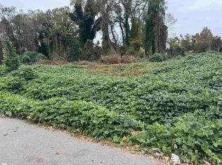 33 Happy Ave, Greenville, SC 29609