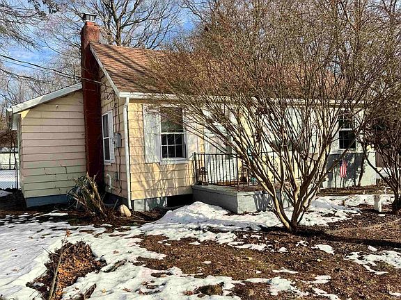 2nd image of 52138 Hollyhock Rd