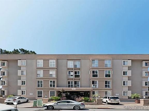 4th image of 1040 S Coast Blvd S #201