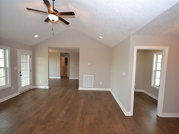 5th image of 5420 Green Ash Dr