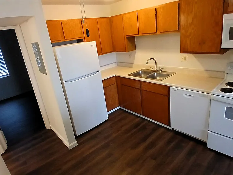 Butler Hill Apartments — Photo 6