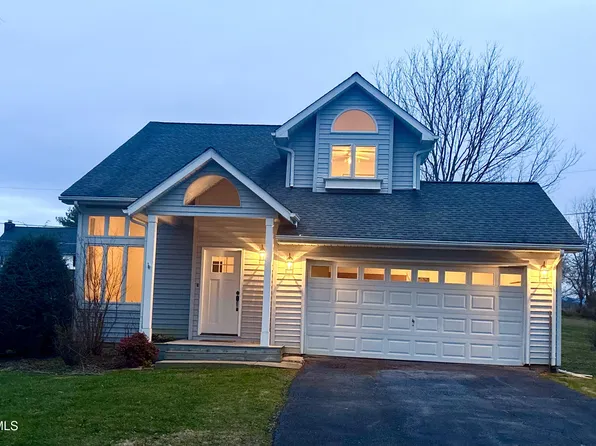17413 Mahogany Dr, Abingdon, VA 24210