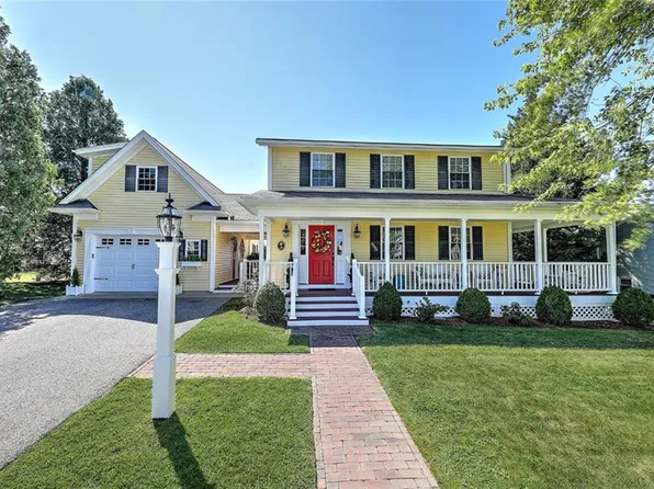 18 Taddy Ave, Warren, RI 02885