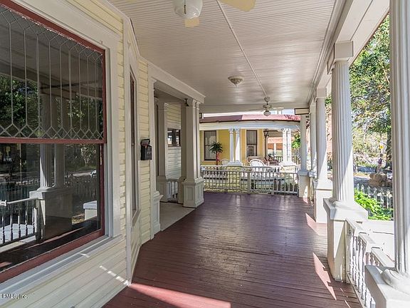 3rd image of 1636 N PEARL