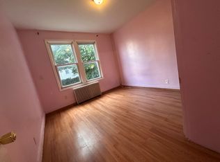 36 W 54th St #2-R, Bayonne, NJ 07002