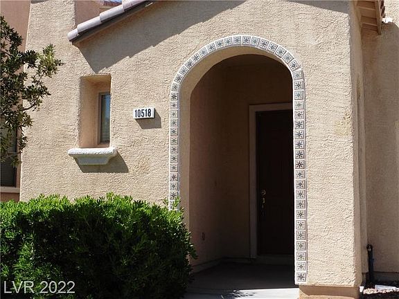 3rd image of 10518 Calico Pines Ave