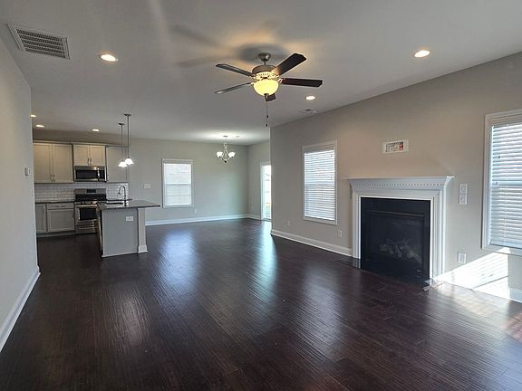 2nd image of 5317 Debut Ave