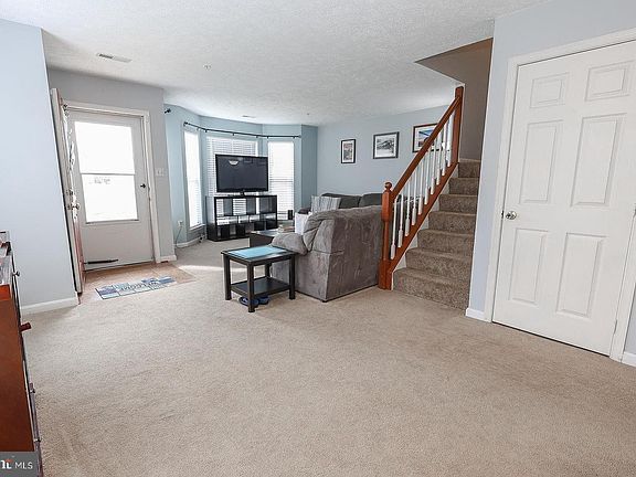 3rd image of 22141 Saint Leonards Cir