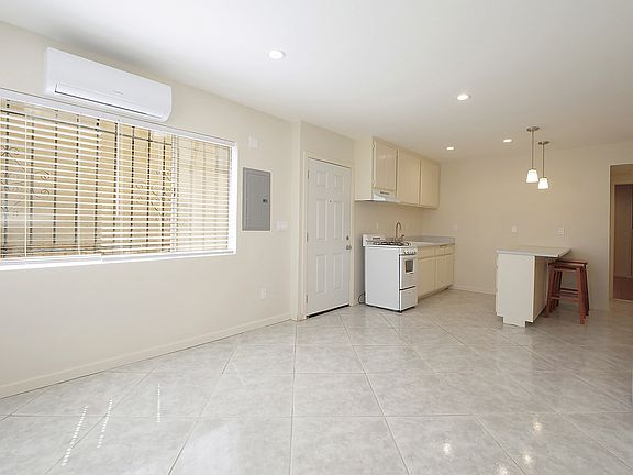 2nd image of 2302 S Gaffey St #5