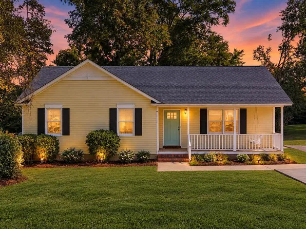 2526 Montague Avenue Ext, Greenwood, SC 29649