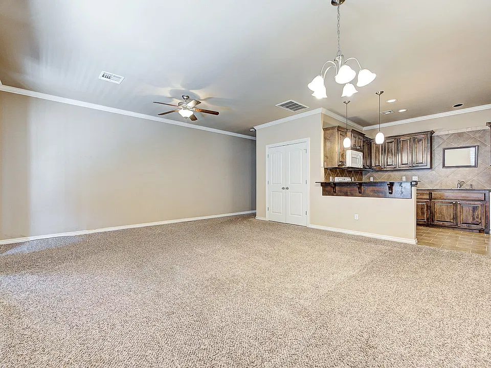 2113 Houston Ave #1