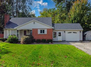 2809 Bluebush Rd, Monroe, MI 48162