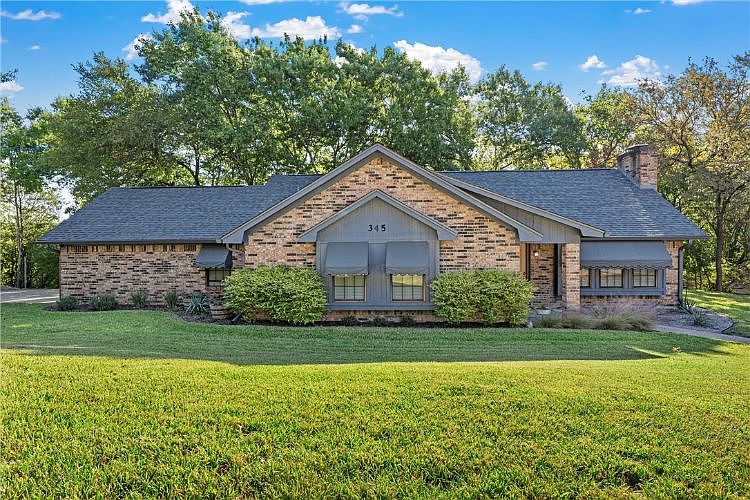 1st image of 345 Friendly Oaks Dr