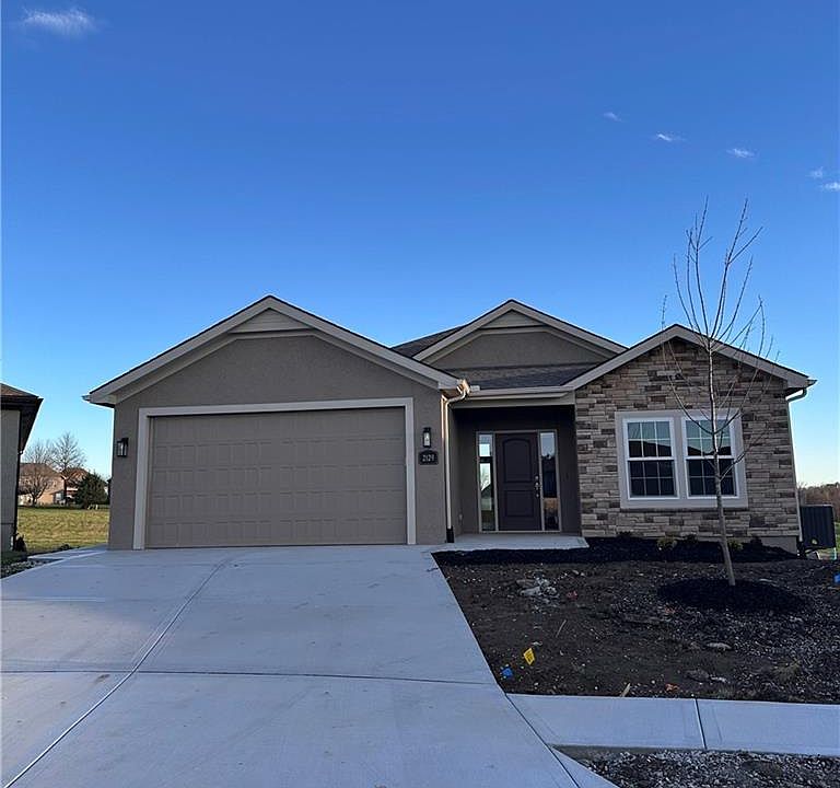 1st image of 2129 Greenfield Point Unit 20