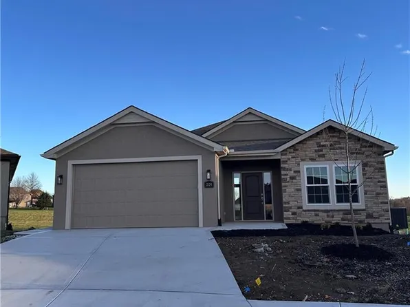 2129 Greenfield Point Unit 20, Kearney, MO 64060