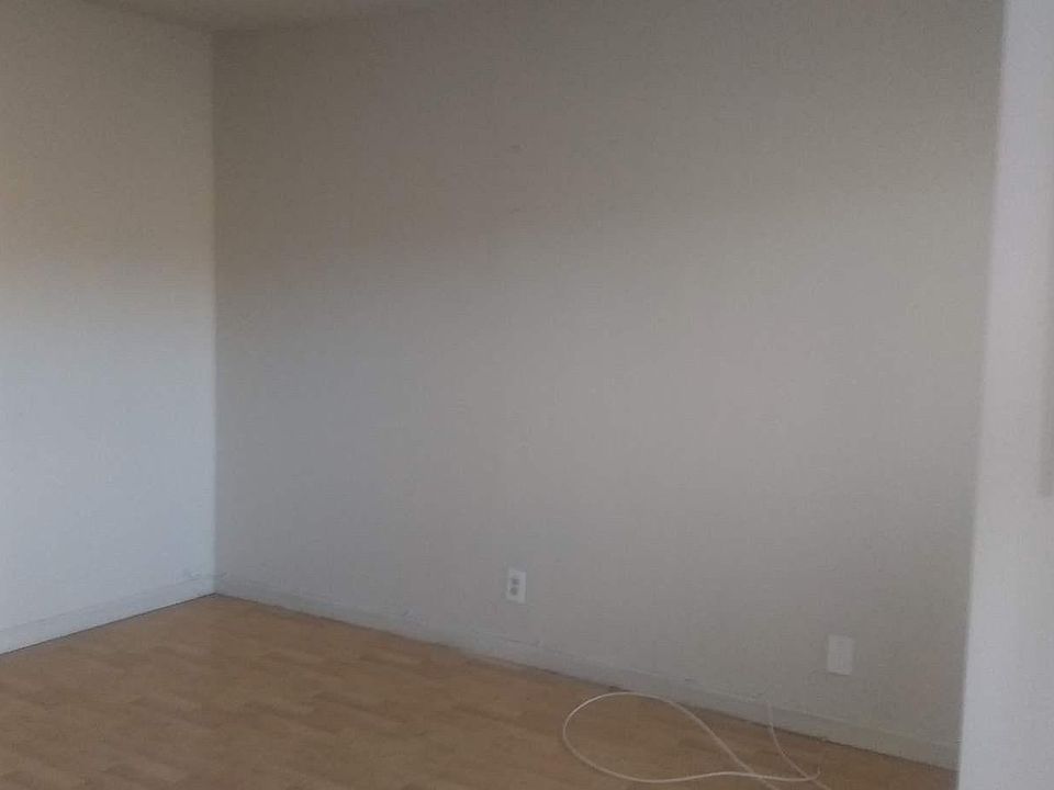 1st image of 847 N H St APT 1