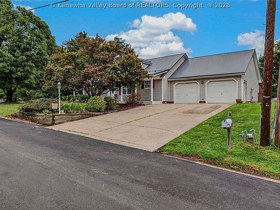 4th image of 314 Cedar Crest Dr