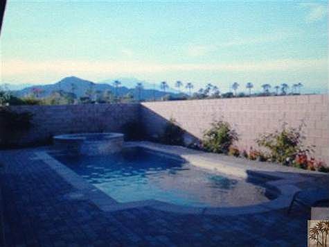 3rd image of 80144 Queensboro Dr