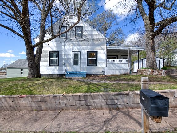 2nd image of 1203 Boulevard Place