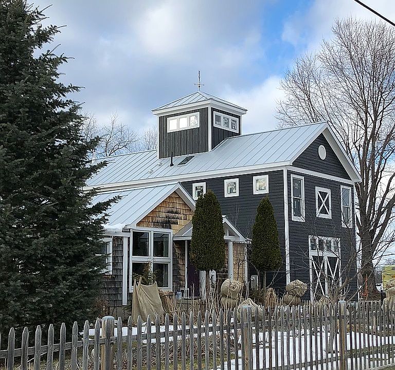 2nd image of 294 Stone Mill Rd