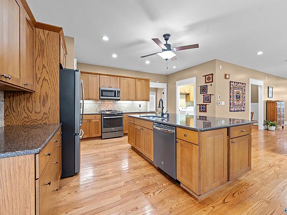 5th image of 25558 Bain Rd