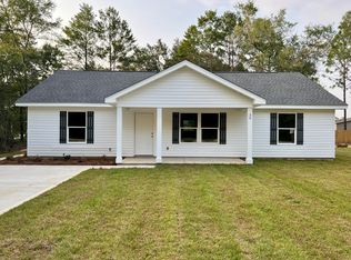 38 Country Blvd, Defuniak Springs, FL 32433