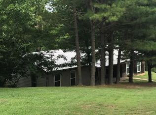 916 Musteen Rd, Springdale, AR 72762