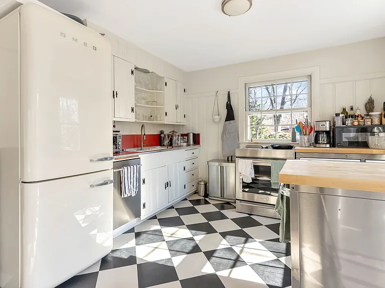 1500 Vanston Rd — Photo 5